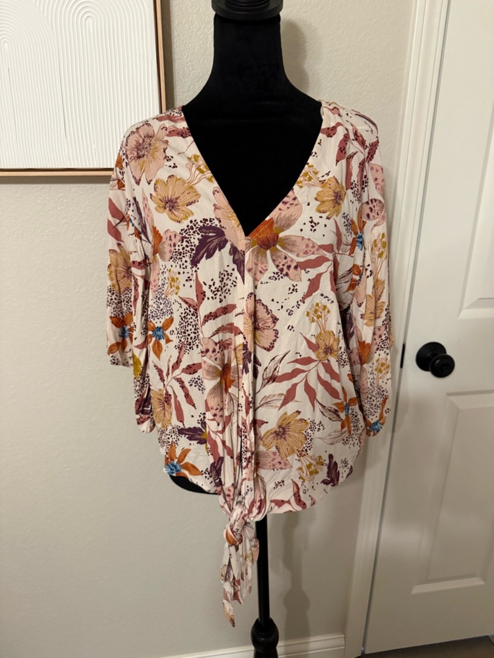 Love Stitch Floral Tie-Front V-Neck Blouse in Blush Multi